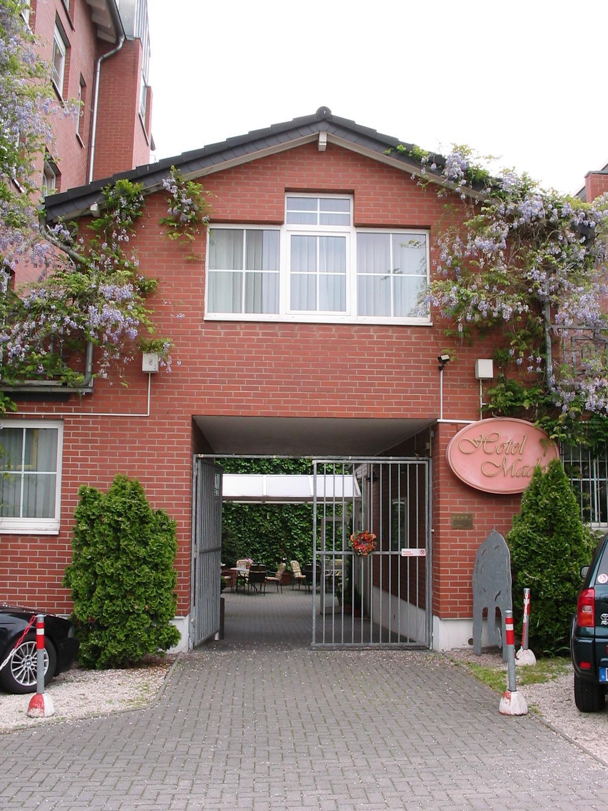 Hotel Mado Koln Bagian luar foto
